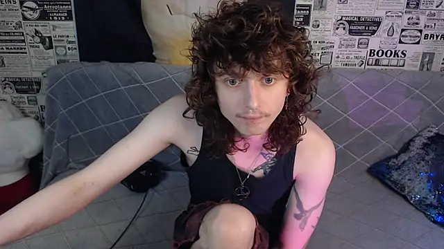 Snapshot of axxxturel chatting on July 10, 2026, 7:38 pm axxxturel online show from July 10, 2026, 7:38 pm