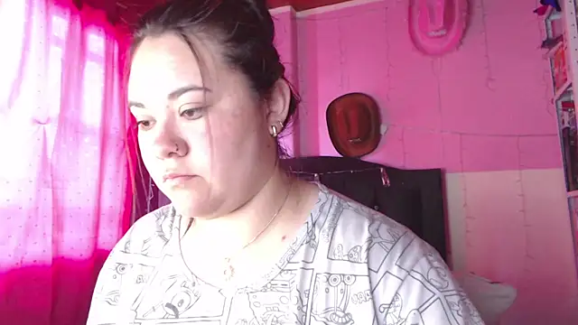 NikkiRous  online show from February 17, 2026, 1:18 pm