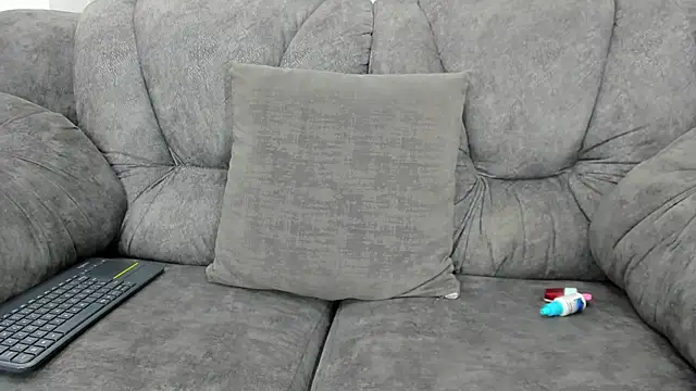 Snapshot of _LauraTaylor_ chatting on January 13, 2025, 7:53 pm LauraTaylor online show from January 13, 2025, 7:53 pm
