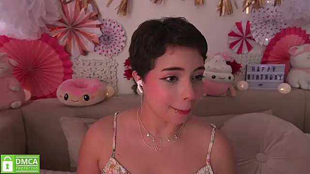 Snapshot of Cheerrysweett chatting on February 26, 2025, 8:54 pm Cheerrysweett online show from February 26, 2025, 8:54 pm