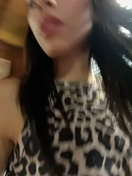 Snapshot of Ema_azel chatting on February 17, 2025, 2:15 pm Ema azel online show from February 17, 2025, 2:15 pm