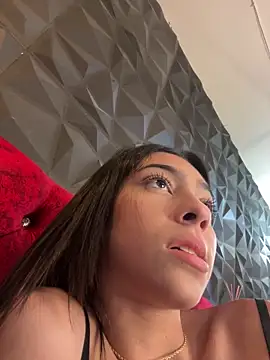 Snapshot of Ema_azel chatting on March 4, 2025, 5:13 pm Ema azel online show from March 4, 2025, 5:13 pm