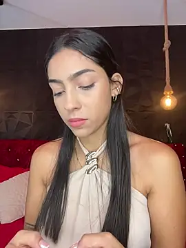 Snapshot of Ema_azel chatting on October 18, 2025, 11:44 am Ema azel online show from October 18, 2025, 11:44 am