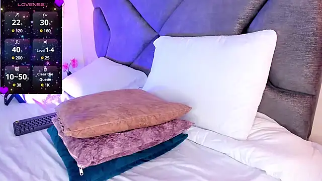 AilishBenson online show from February 27, 2025, 8:09 pm