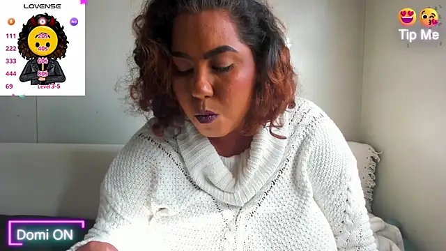 isobeladams20 online show from December 13, 2024, 11:45 am