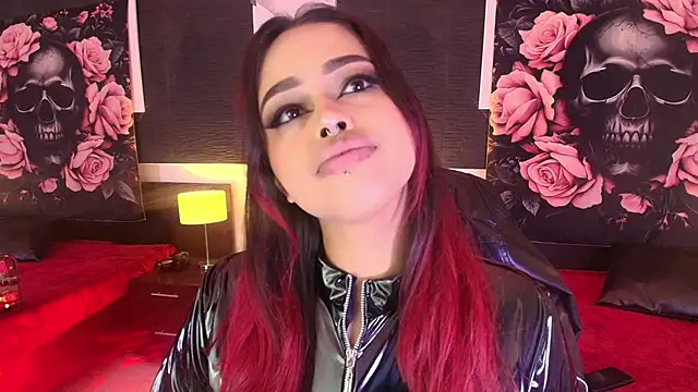 Snapshot of EvaaFoxxy1 chatting on April 4, 2026, 12:13 pm EvaaFoxxy1 online show from April 4, 2026, 12:13 pm