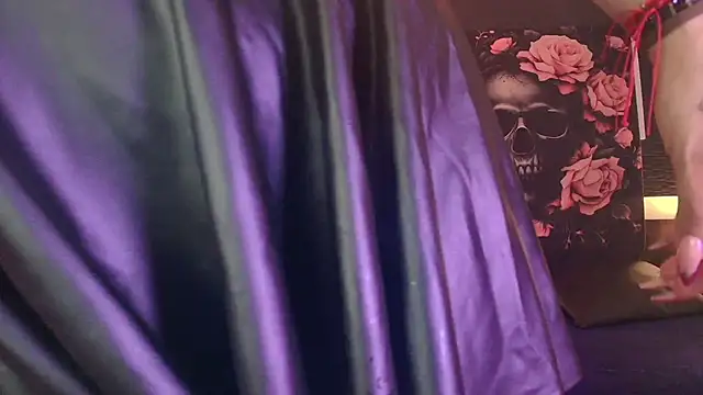 Snapshot of EvaaFoxxy1 chatting on April 10, 2026, 12:10 pm EvaaFoxxy1 online show from April 10, 2026, 12:10 pm