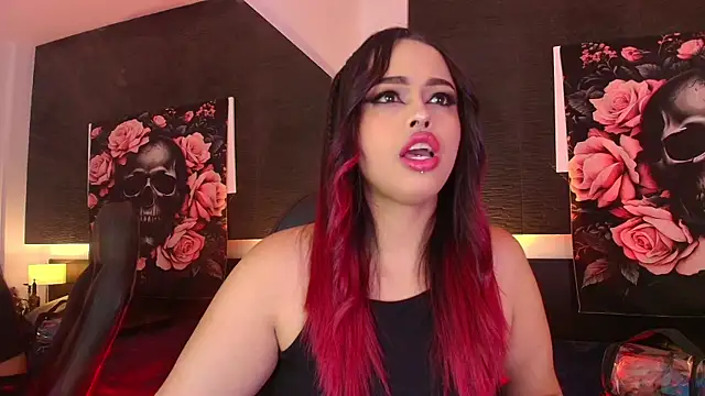 Snapshot of EvaaFoxxy1 chatting on April 15, 2026, 12:01 pm EvaaFoxxy1 online show from April 15, 2026, 12:01 pm