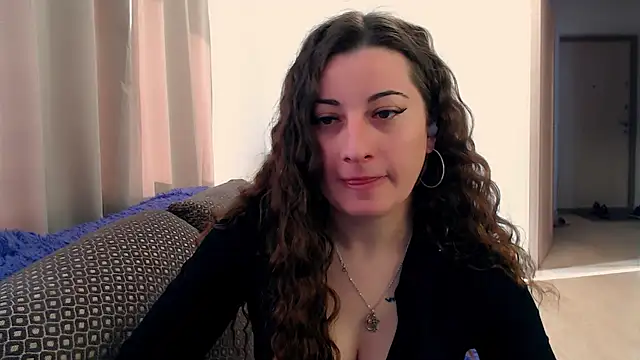 Snapshot of Helen_Adams_ chatting on May 8, 2026, 5:13 am Helen Adams online show from May 8, 2026, 5:13 am