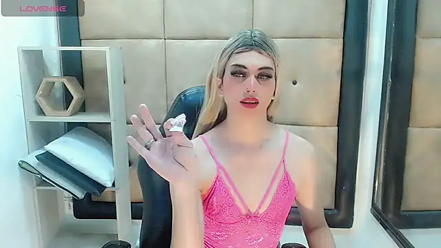 Daniela Pink  online show from March 16, 2025, 11:36 pm