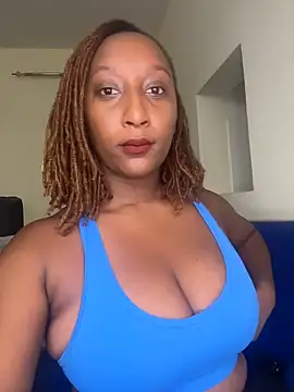 CarlaBeckky online show from November 13, 2025, 8:46 am