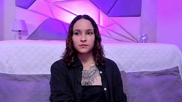 AnnyThompson  online show from December 22, 2024, 9:09 pm