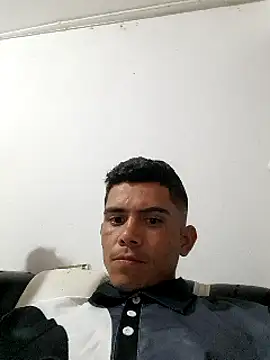 Snapshot of angel1728 chatting on December 26, 2024, 12:25 am angel1728 online show from December 26, 2024, 12:25 am