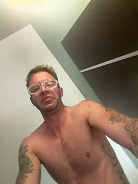 Alphanik4 online show from March 19, 2026, 4:49 am