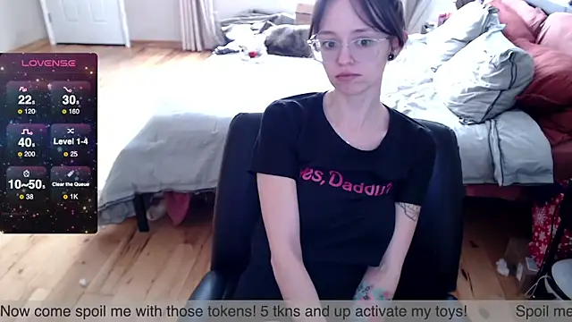 Snapshot of Plantbabeee chatting on February 6, 2025, 5:40 pm Plantbabeee online show from February 6, 2025, 5:40 pm