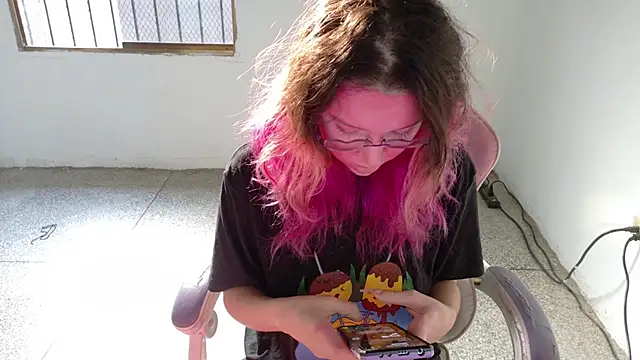 WandaDoll online show from January 12, 2026, 12:10 pm