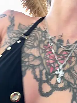 BabeRainbow online show from January 24, 2025, 9:06 am