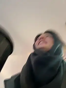 BabeRainbow online show from February 12, 2025, 9:10 am