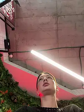 BabeRainbow online show from February 27, 2025, 9:00 am