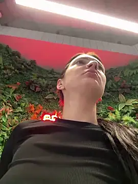 BabeRainbow online show from March 13, 2025, 10:36 am