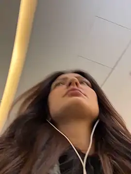 BabeRainbow online show from September 27, 2025, 1:49 pm