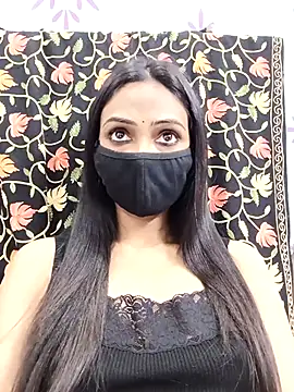 Snapshot of Yours-Bebo chatting on February 20, 2025, 5:29 pm Yours-Bebo online show from February 20, 2025, 5:29 pm