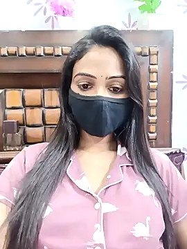 Snapshot of Yours-Bebo chatting on November 5, 2025, 6:08 pm Yours-Bebo online show from November 5, 2025, 6:08 pm