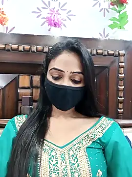 Snapshot of Yours-Bebo chatting on November 6, 2025, 8:26 am Yours-Bebo online show from November 6, 2025, 8:26 am