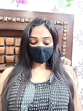 Snapshot of Yours-Bebo chatting on November 10, 2025, 6:29 pm Yours-Bebo online show from November 10, 2025, 6:29 pm