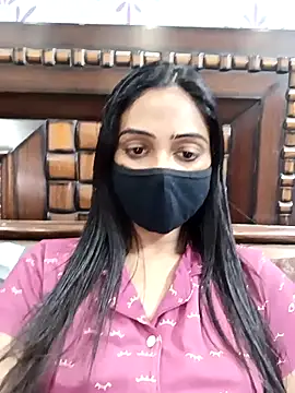 Snapshot of Yours-Bebo chatting on November 13, 2025, 6:18 pm Yours-Bebo online show from November 13, 2025, 6:18 pm