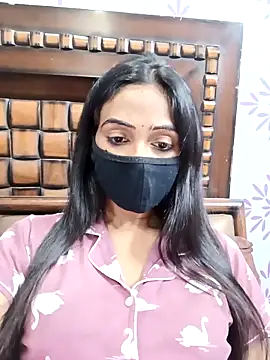 Snapshot of Yours-Bebo chatting on November 24, 2025, 5:45 pm Yours-Bebo online show from November 24, 2025, 5:45 pm