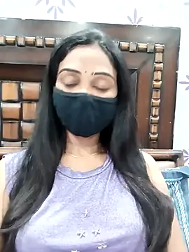 Snapshot of Yours-Bebo chatting on December 5, 2025, 11:41 am Yours-Bebo online show from December 5, 2025, 11:41 am