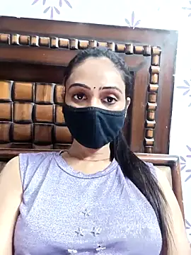 Snapshot of Yours-Bebo chatting on January 31, 2026, 7:11 pm Yours-Bebo online show from January 31, 2026, 7:11 pm