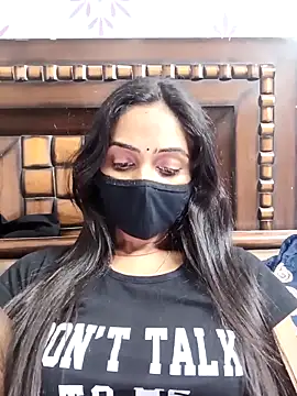 Snapshot of Yours-Bebo chatting on February 3, 2026, 6:57 pm Yours-Bebo online show from February 3, 2026, 6:57 pm