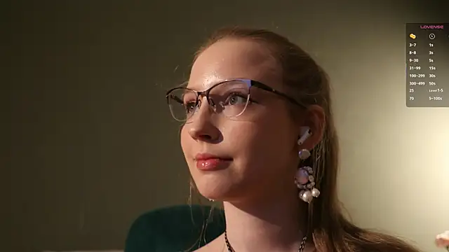 Snapshot of steffania- chatting on April 20, 2026, 3:26 pm steffania- online show from April 20, 2026, 3:26 pm