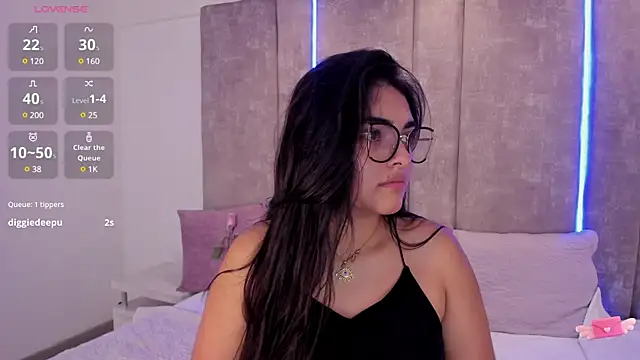 GiselOrtiz online show from March 8, 2025, 4:39 pm