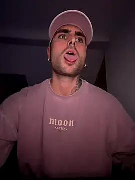 Snapshot of itsmehoneyhm chatting on September 26, 2025, 9:30 pm itsmehoneyhm online show from September 26, 2025, 9:30 pm