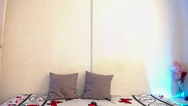 Snapshot of _joanne_and_oliver_ chatting on September 12, 2025, 4:51 pm joanne and oliver online show from September 12, 2025, 4:51 pm