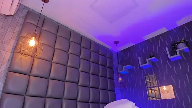 megan woll online show from February 20, 2026, 8:09 pm