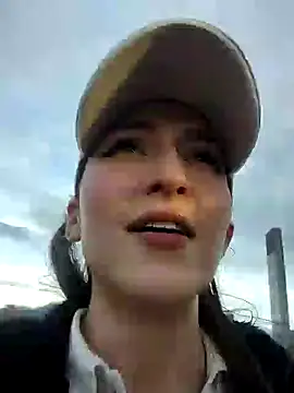 Snapshot of _Lalaa chatting on December 22, 2024, 10:25 pm  Lalaa online show from December 22, 2024, 10:25 pm