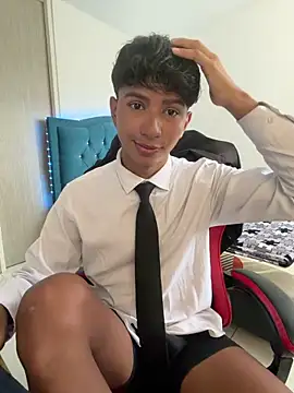 Leonarrrd 01 online show from March 1, 2026, 9:17 pm