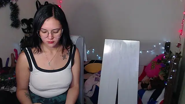 Antonella Cruz02 online show from December 19, 2024, 4:45 am