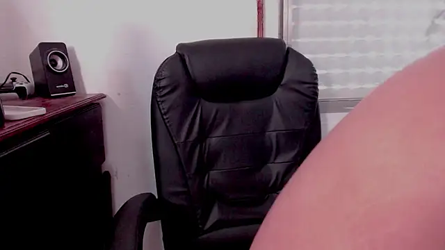 Sofii floyd  online show from October 15, 2025, 2:06 pm