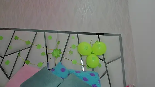  aurora18  online show from March 15, 2026, 3:12 am