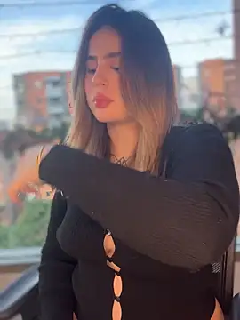 ValerieHilton online show from January 13, 2025, 10:45 pm