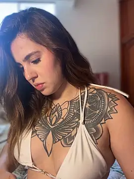 ValerieHilton online show from March 10, 2025, 9:40 pm