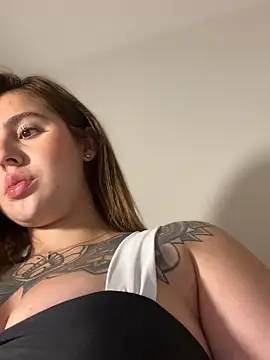 ValerieHilton online show from March 21, 2025, 12:51 am