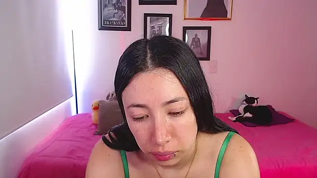 lilyy evanss online show from February 26, 2025, 9:48 pm