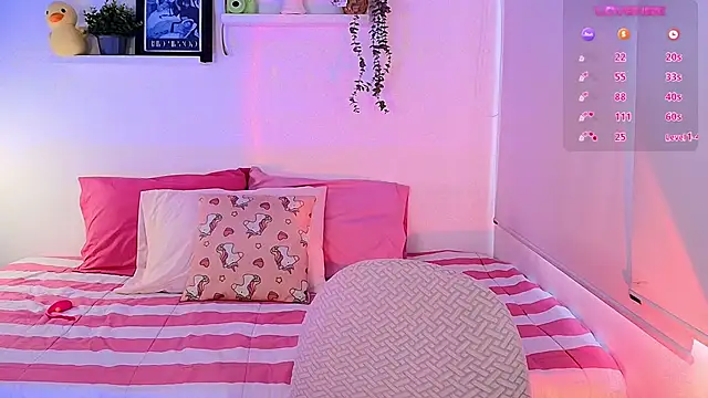 lilyy evanss online show from December 3, 2025, 9:13 pm