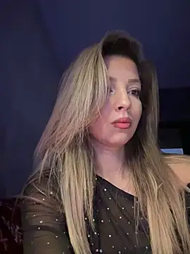 Snapshot of SonyaD_ chatting on December 9, 2024, 6:01 am SonyaD  online show from December 9, 2024, 6:01 am